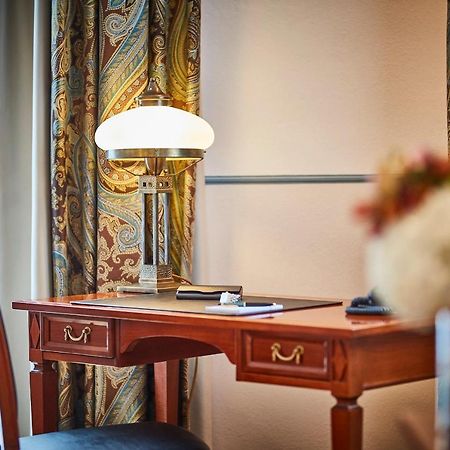 Allee Hotel ノイシュタット・アン・デア・アイシュ エクステリア 写真