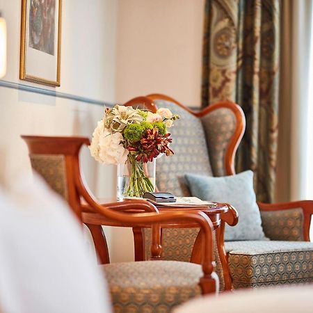 Allee Hotel ノイシュタット・アン・デア・アイシュ エクステリア 写真