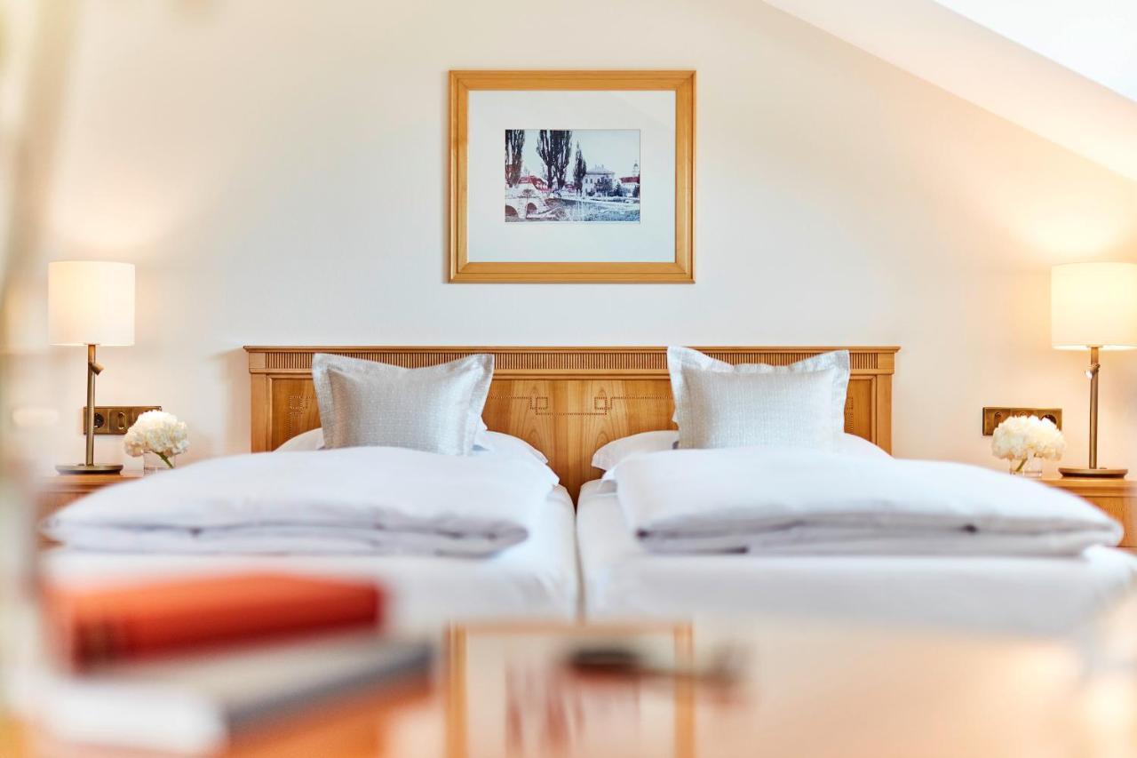 Allee Hotel ノイシュタット・アン・デア・アイシュ エクステリア 写真